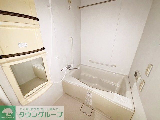 バス・シャワールーム　同物件別部屋写真