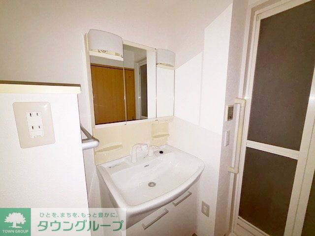 洗面設備　同物件別部屋写真