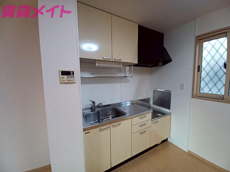 キッチン　同型参考写真