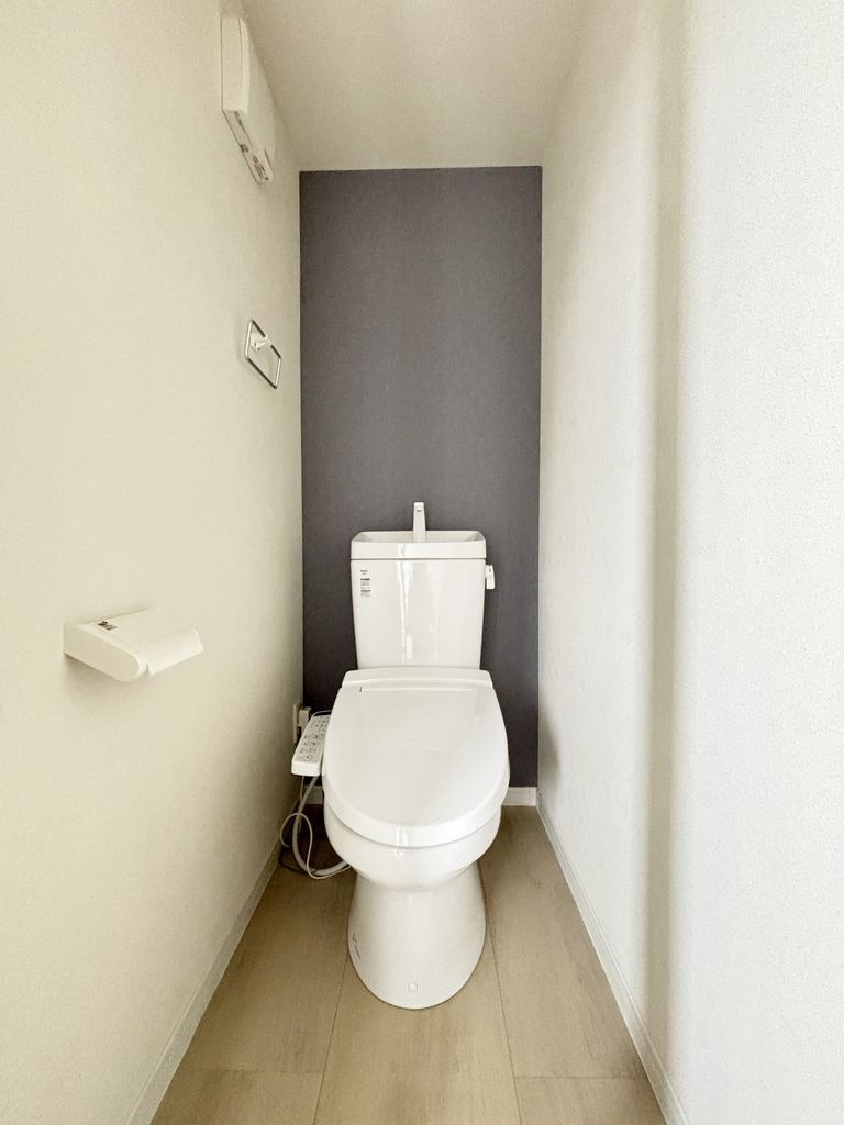 トイレ　※代表タイプの写真のため実際と異なる場合がございます
