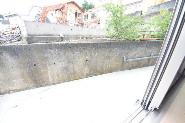 バルコニー　～別棟参考写真～頑張って建設中～