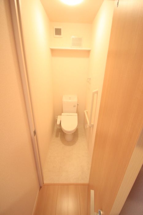 トイレ　トイレもきれいです