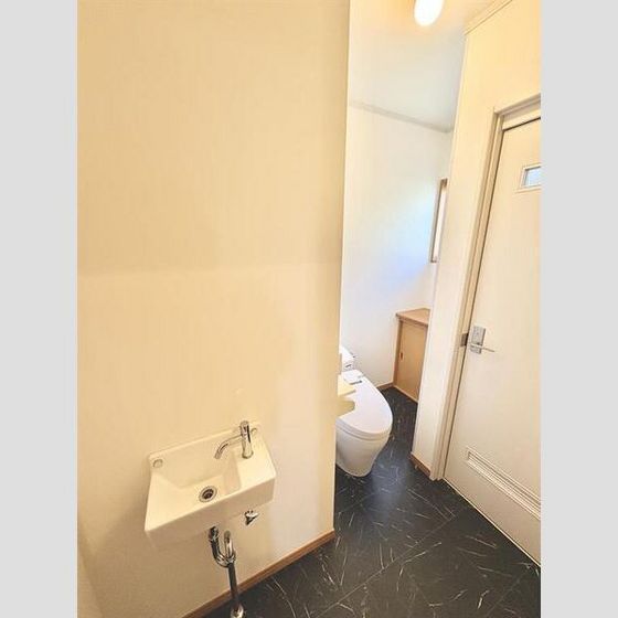 高茶屋7丁目戸建のトイレ写真