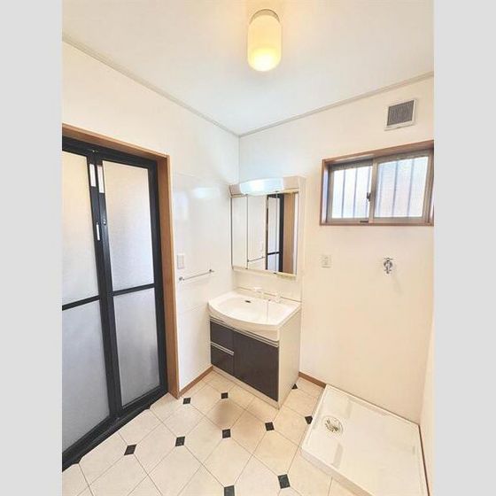 高茶屋7丁目戸建の内装写真