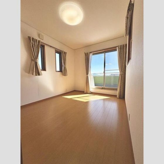 高茶屋7丁目戸建の内装写真