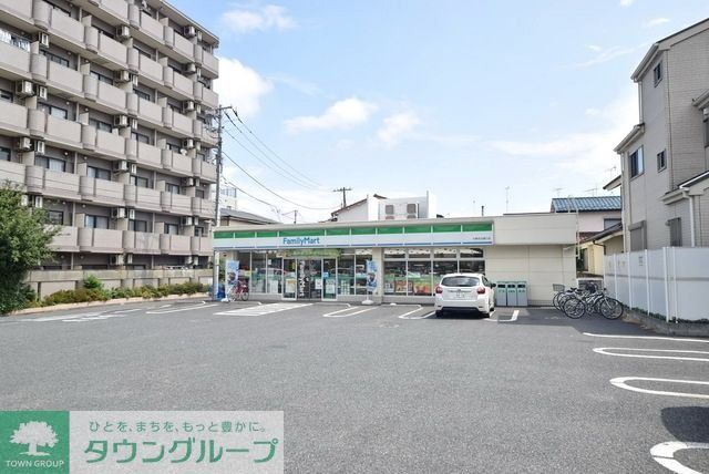 コンビニ　ファミリーマート大泉目白通り店（コンビニ）まで392m
