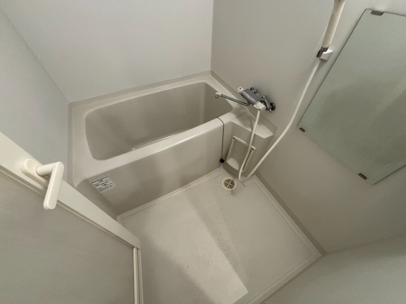 バス・シャワールーム　お風呂です。ゆっくりお風呂につかるのも体に良いですね～