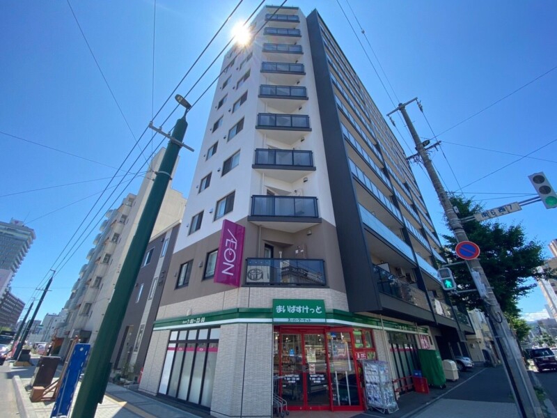スーパー　まいばすけっと南6条西7丁目店（スーパー）まで221m