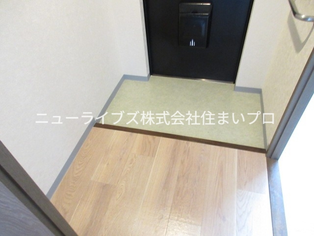 京阪本線 香里園駅 徒歩9分 9階建 築32年の玄関写真