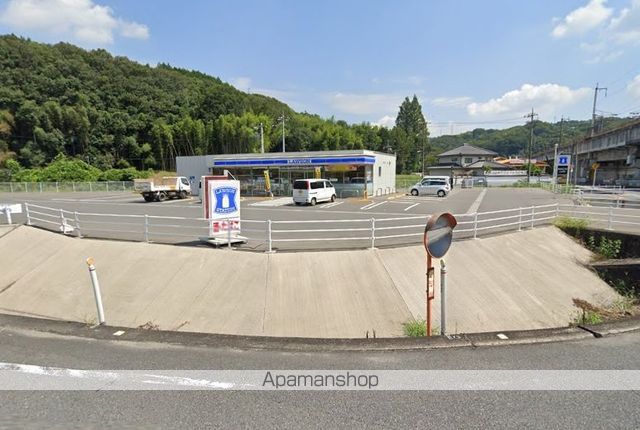 コンビニ　ローソン（コンビニ）まで2698m