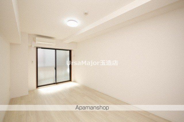 UresidenceUESHIOの居間写真