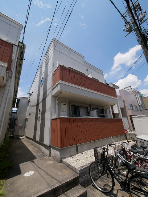 クレフラスト野並A棟の外観写真