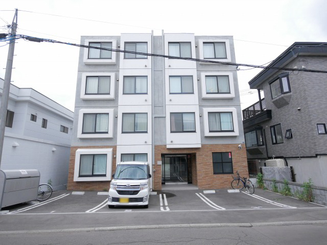 札幌市手稲区前田四条のマンションの建物外観