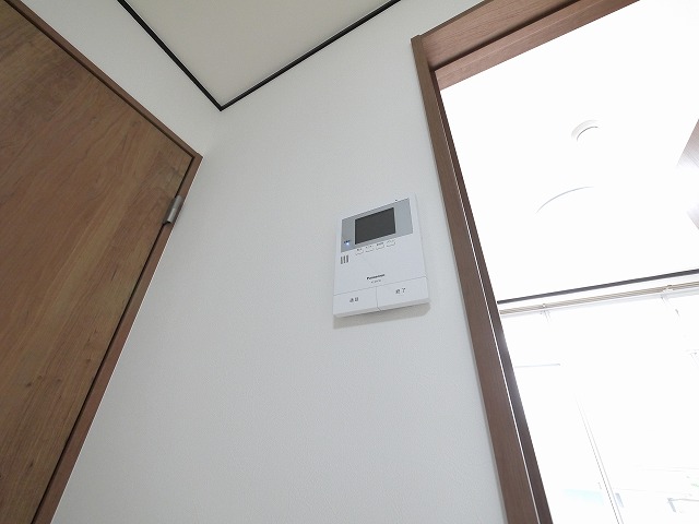 セキュリティ　モニター付きインターホン