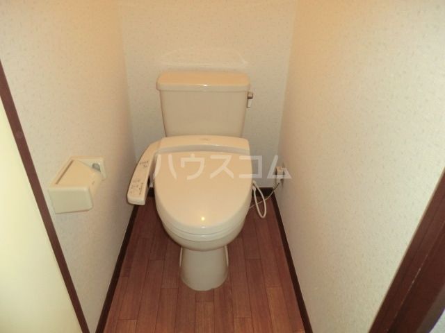 【メゾンドール２番館のトイレ】