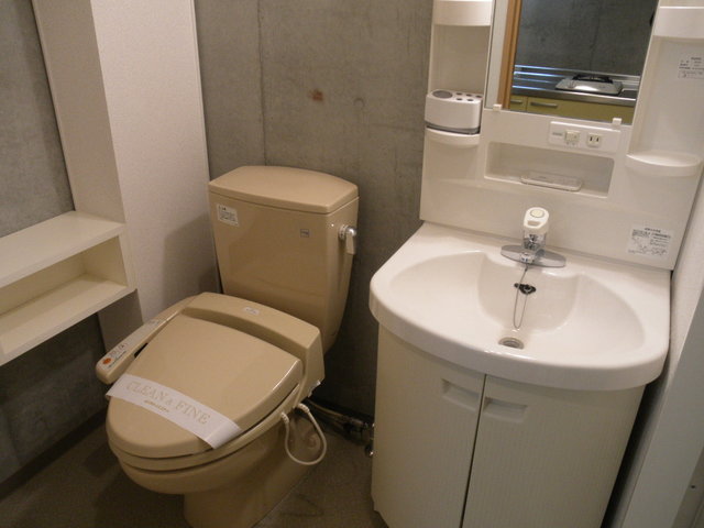 東急田園都市線 池尻大橋駅 徒歩5分 3階建 築22年の内装写真