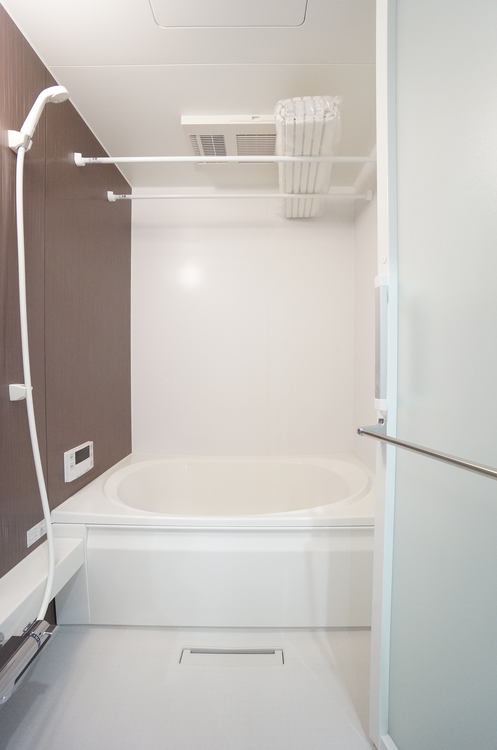 バス・シャワールーム　追焚、暖房乾燥機、物干しバー付