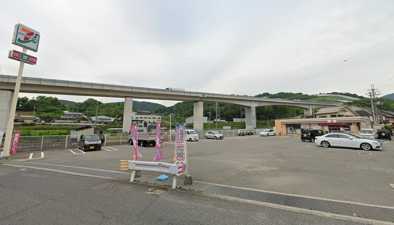 コンビニ　セブンイレブン太子春日店（コンビニ）まで438m