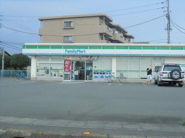 コンビニ　ファミリーマート（コンビニ）まで430m