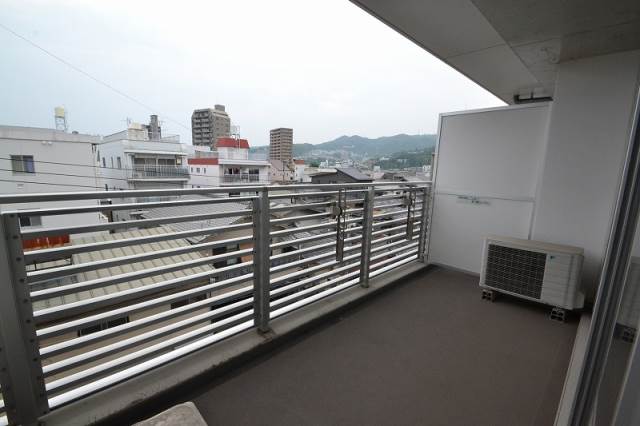 バルコニー　南向きワイドバルコニー