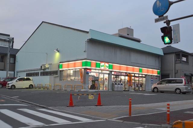コンビニ　サンクス三篠北町店（コンビニ）まで257m