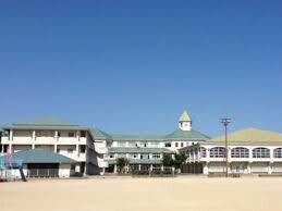 中学校　徳島市立国府中学校（中学校）まで628m