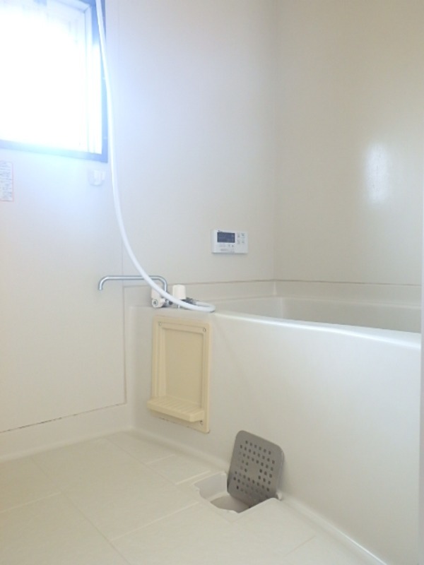 バス・シャワールーム　図面と現状に相違がある場合には現状を優先