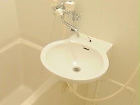洗面設備　写真と現況が異なる場合は、現況を優先します。