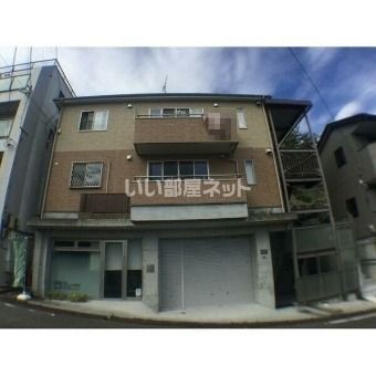 神戸市須磨区南落合のアパートの建物外観
