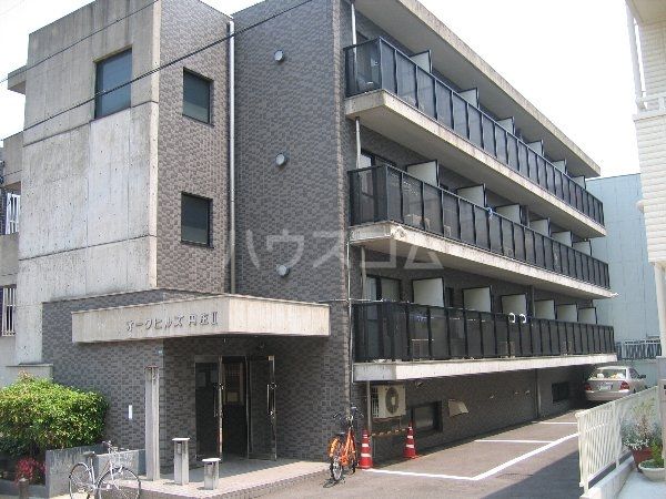 名古屋市千種区豊年町のマンションの建物外観