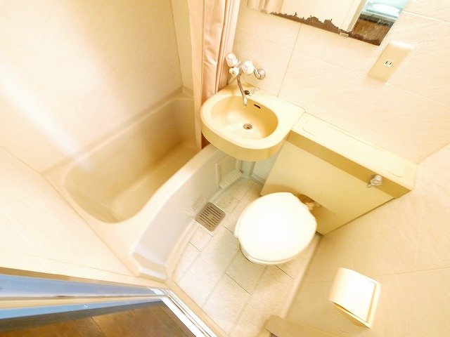 バス・シャワールーム　お風呂です