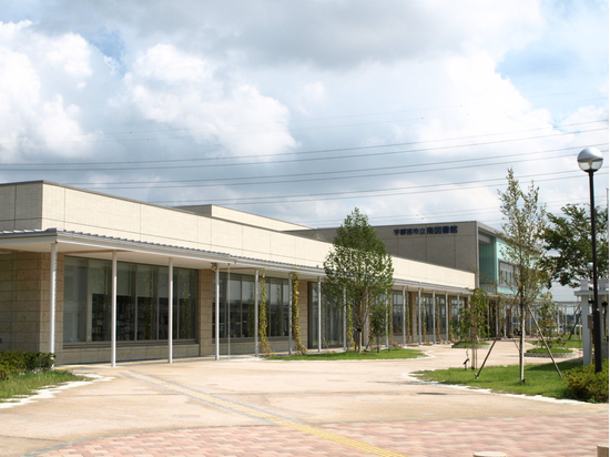 図書館　宇都宮市立南図書館（図書館）まで2502m