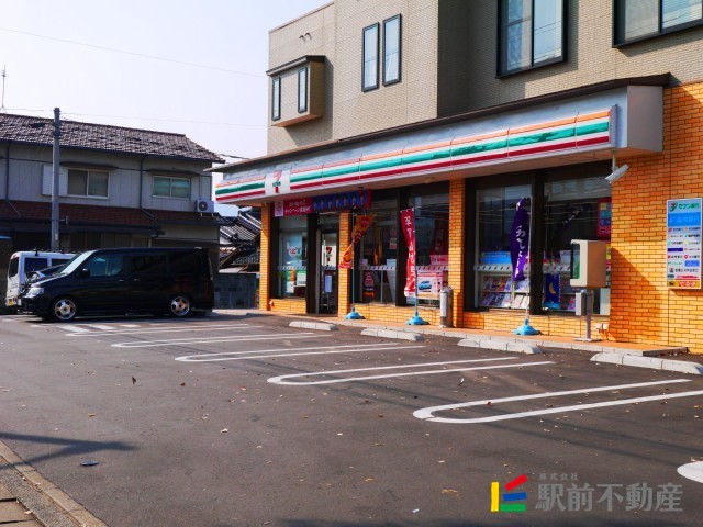 コンビニ　セブンイレブン福岡野芥2丁目店（コンビニ）まで500m