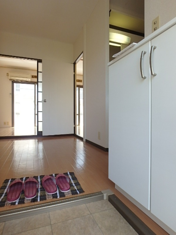 玄関　図面と現状に相違がある場合には現状を優先