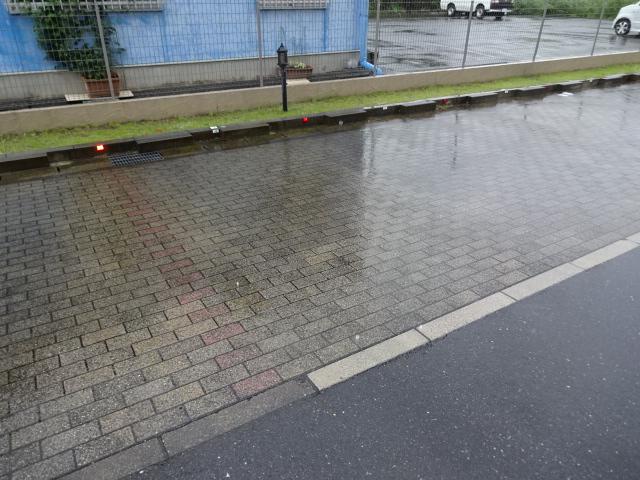 駐車場　来客用スペースもあるのが嬉しいですね。