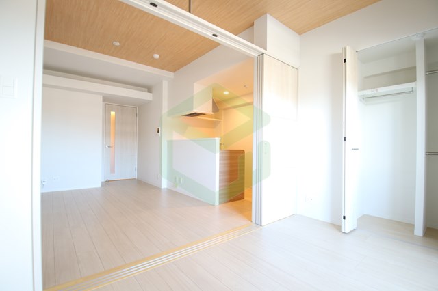 居室・リビング　こちらのリビングで趣味の時間をお楽しみください