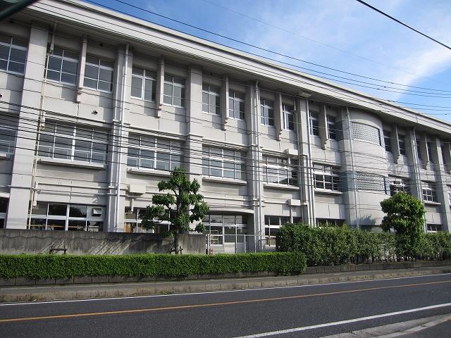 中学校　海田町立海田西中学校（中学校）まで1300m