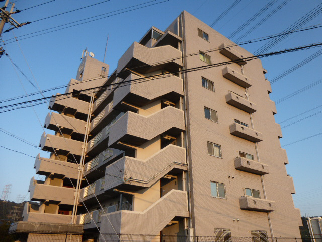 【ハピネス見野の建物外観】