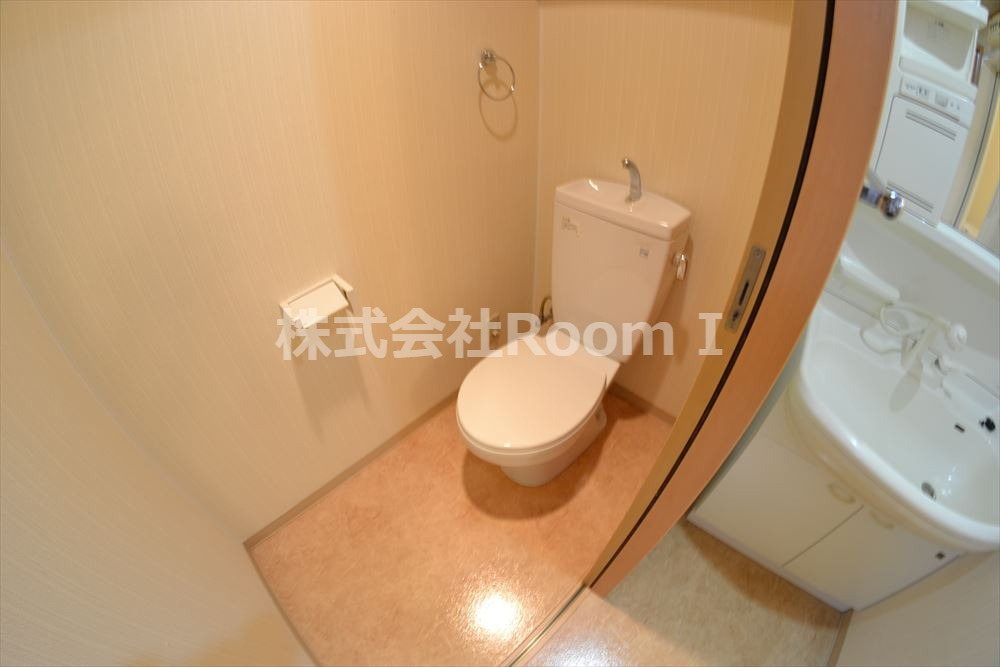 トイレ　落ち着いたトイレです