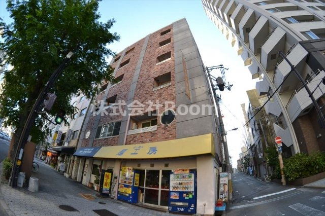 建物外観　落ち着いた雰囲気の外観です