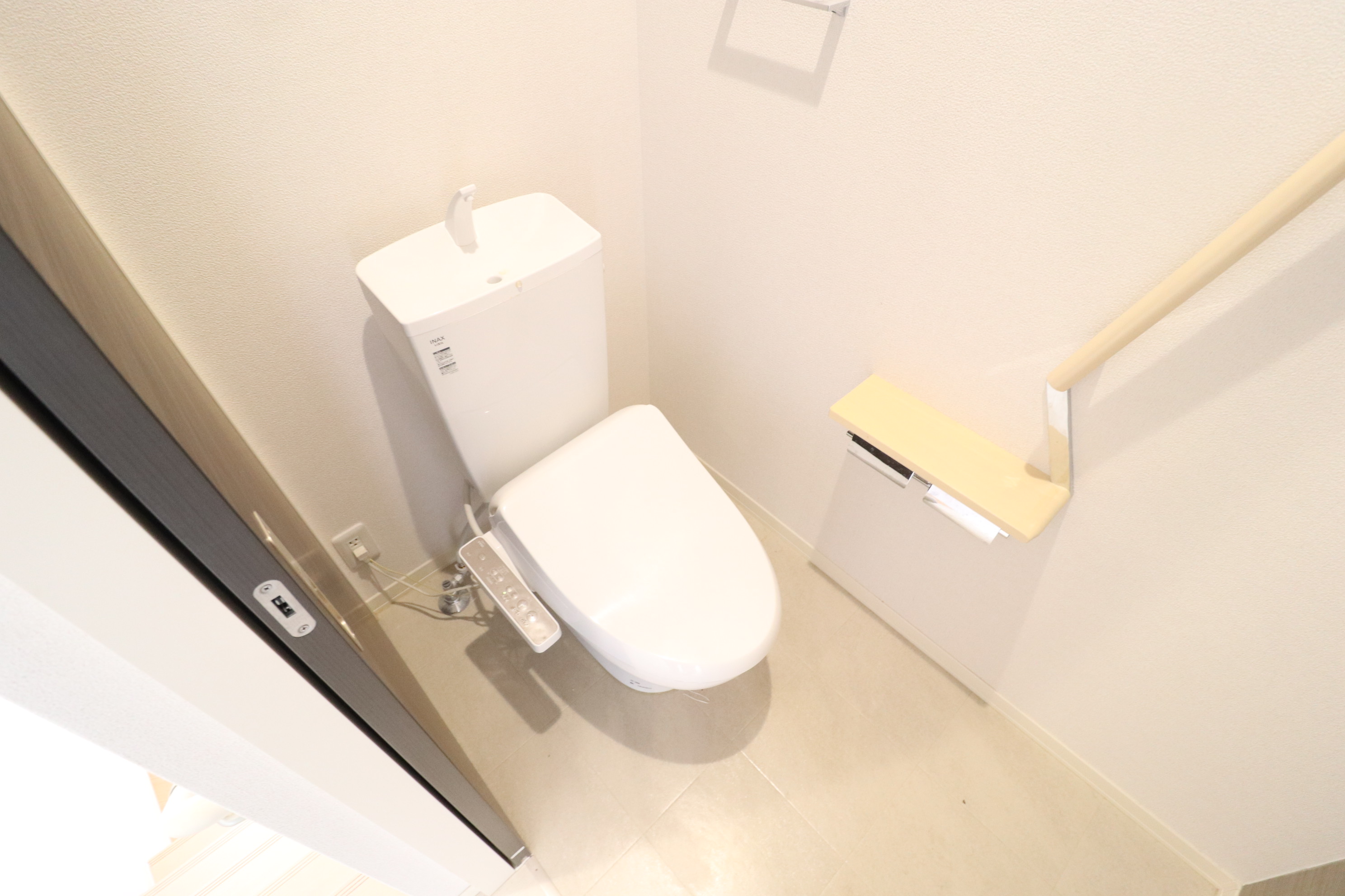 トイレ　温水洗浄便座♪