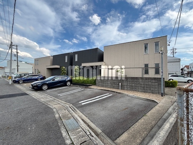 駐車場　１日の疲れを取りませんか？