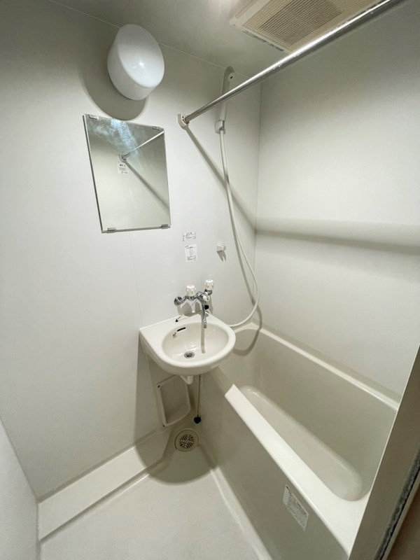 バス・シャワールーム　バスルーム