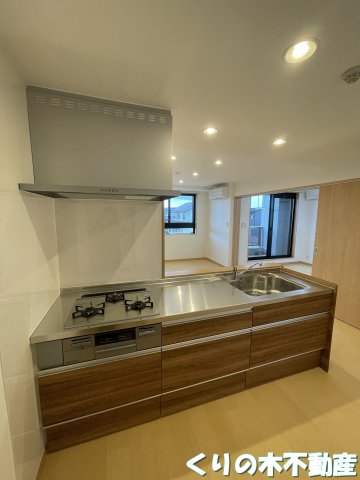 キッチン　コンパクトなキッチンで掃除もラクラク