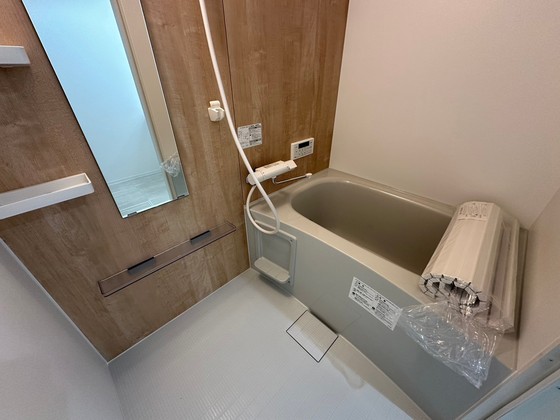 バス・シャワールーム　※別部屋の写真です