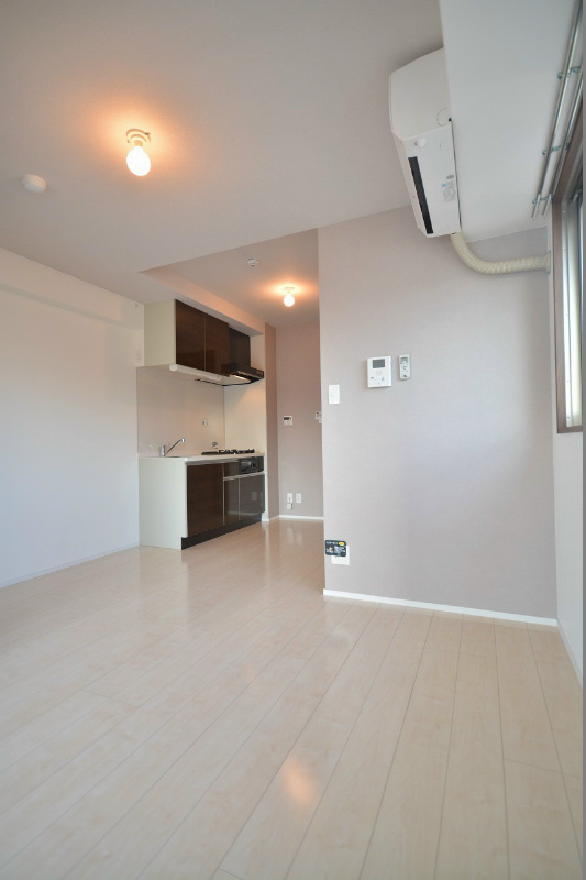 居室・リビング　同タイプのお部屋写真です。