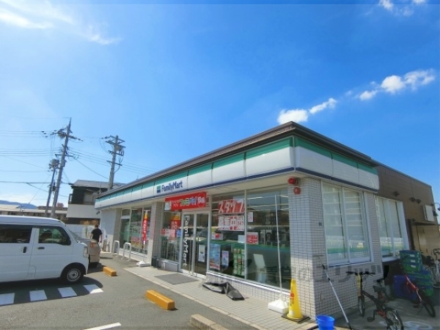 コンビニ　ファミリーマート大津大萱店（コンビニ）まで510m