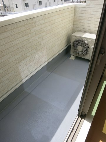 バルコニー　陽当たり良好なバルコニーです