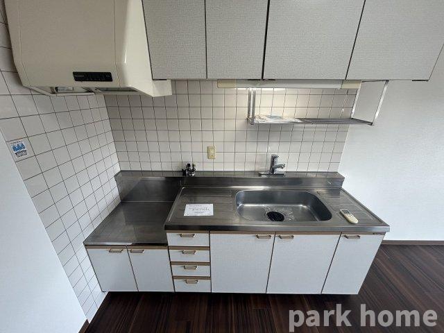 キッチン　コンパクトなキッチンで掃除もラクラク