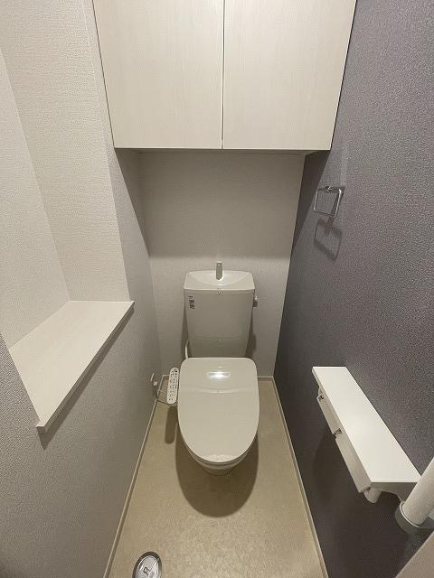 トイレ　トイレ